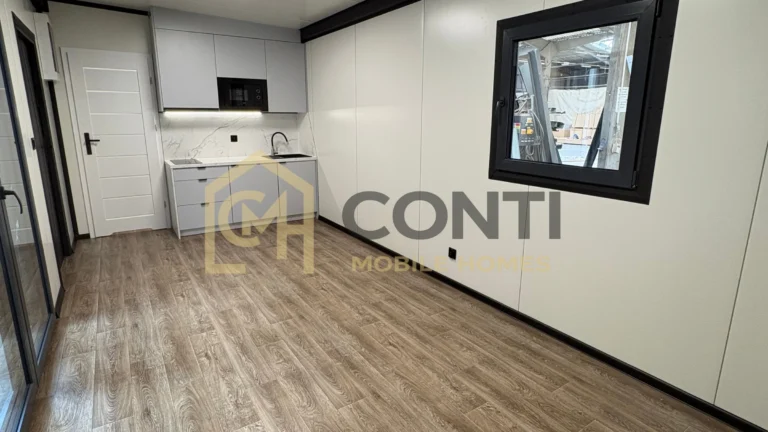 Wnętrze kontenera usługowego 35 m²
