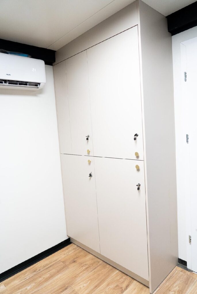 Kontener 7x3 z zapleczem socjalnym i klimatyzacją (2)