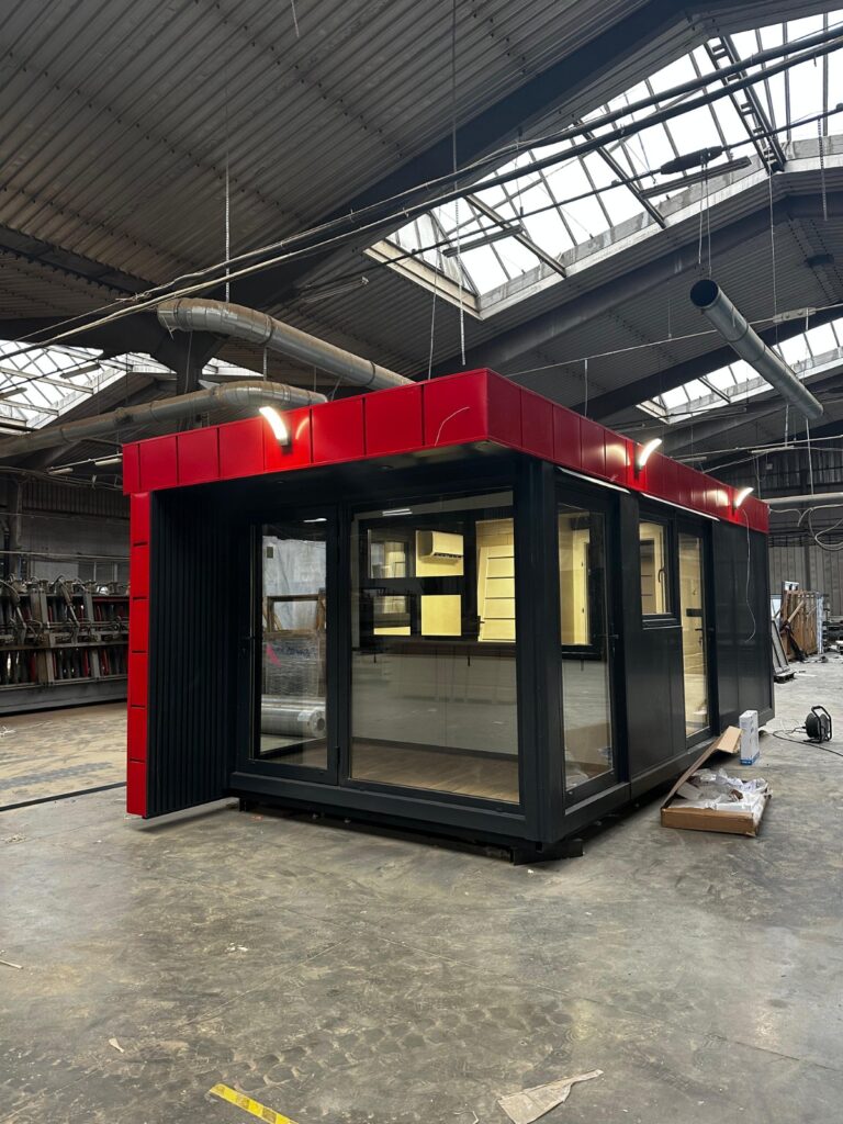 Kontener 7x3 z zapleczem socjalnym i klimatyzacją (9)