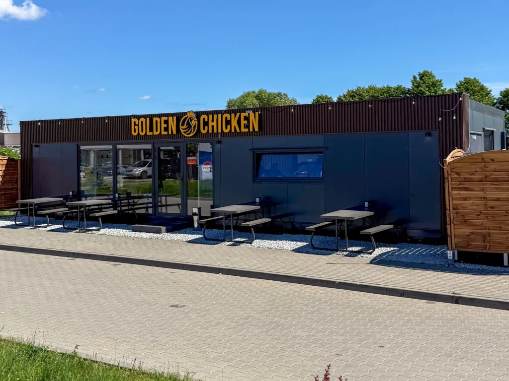 duży kontener gastronomiczny